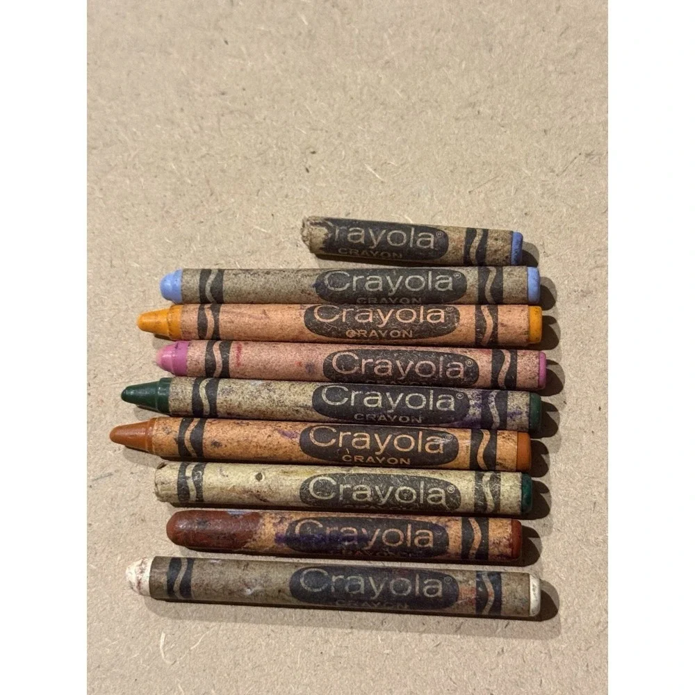 Vtg Crayola Binney & Smith 8‎ Crayons White Mahogany Green Thistle Yellow Orange